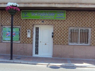 ACADEMIA THE ENGLISH CENTER